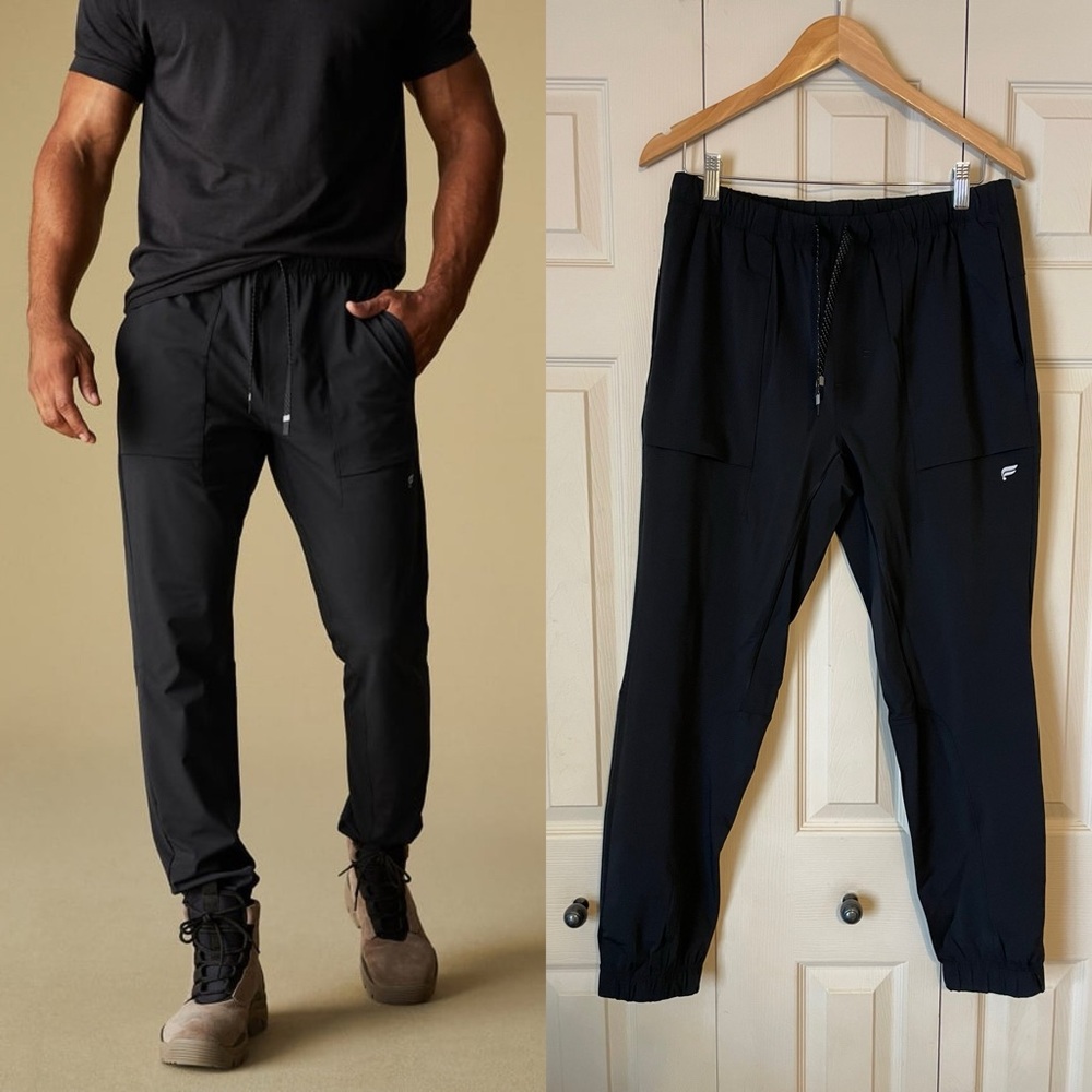 NEW Fabletics Men’s The One Lightweight Performance Black Joggers Size Large 29”